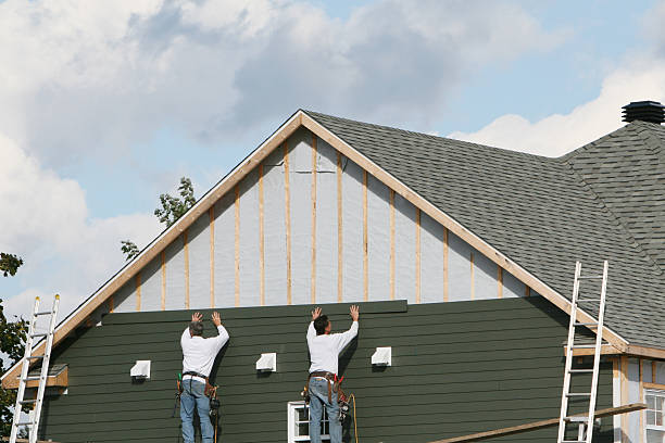 Professional Siding Contractor technician working in Goldvein, VA